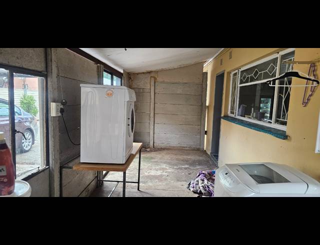 3 BEDROOM FREESTANDING FOR SALE IN OOS EINDE